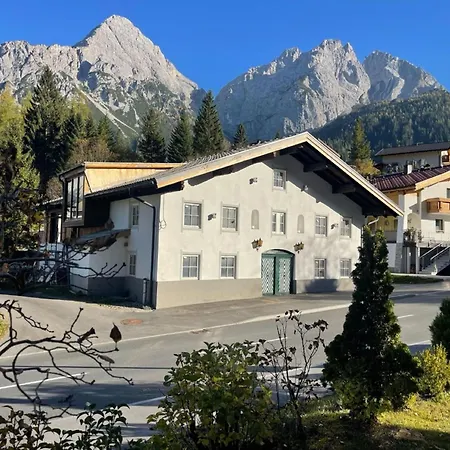 Apartment Biber Art 2 Small *